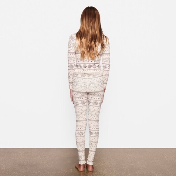 SKIMS Kids Logo Pointelle Set in Cream Fair Isle Size 4 - Picture 7 of 7